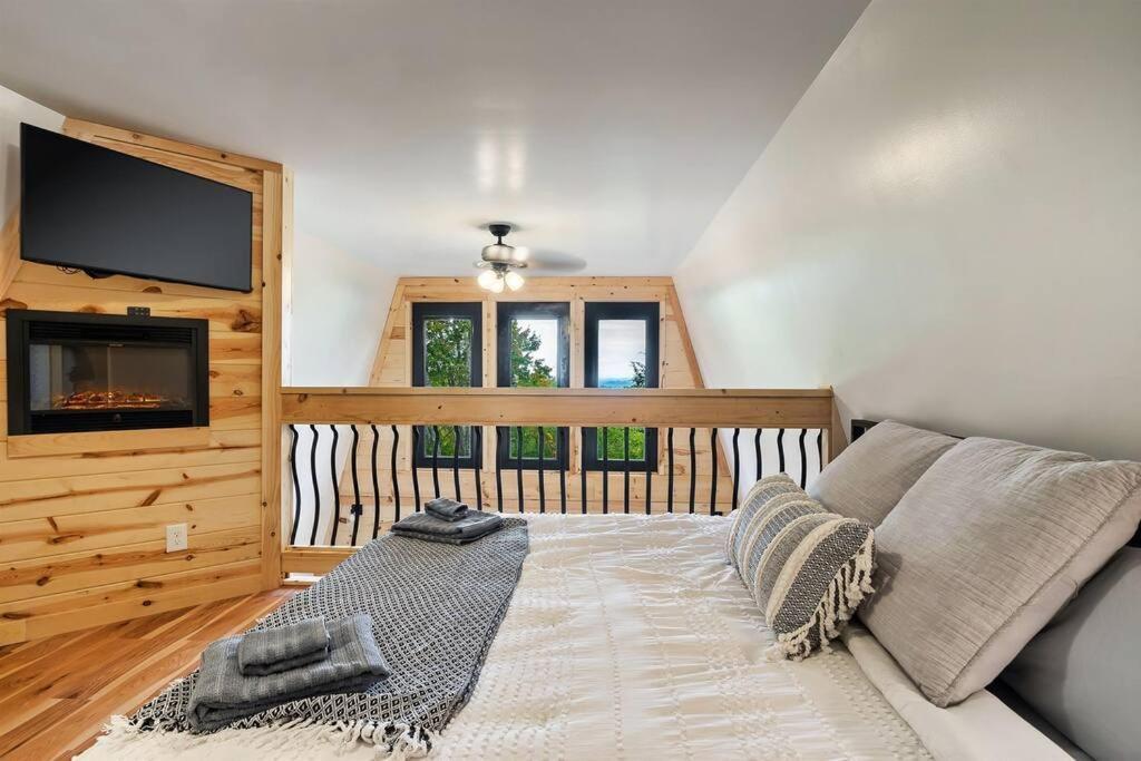 Secluded Mtn View New! 10 Mins To Gatlinburg Or Park Villa Eksteriør billede