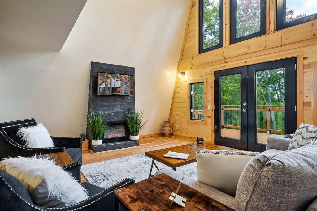 Secluded Mtn View New! 10 Mins To Gatlinburg Or Park Villa Eksteriør billede