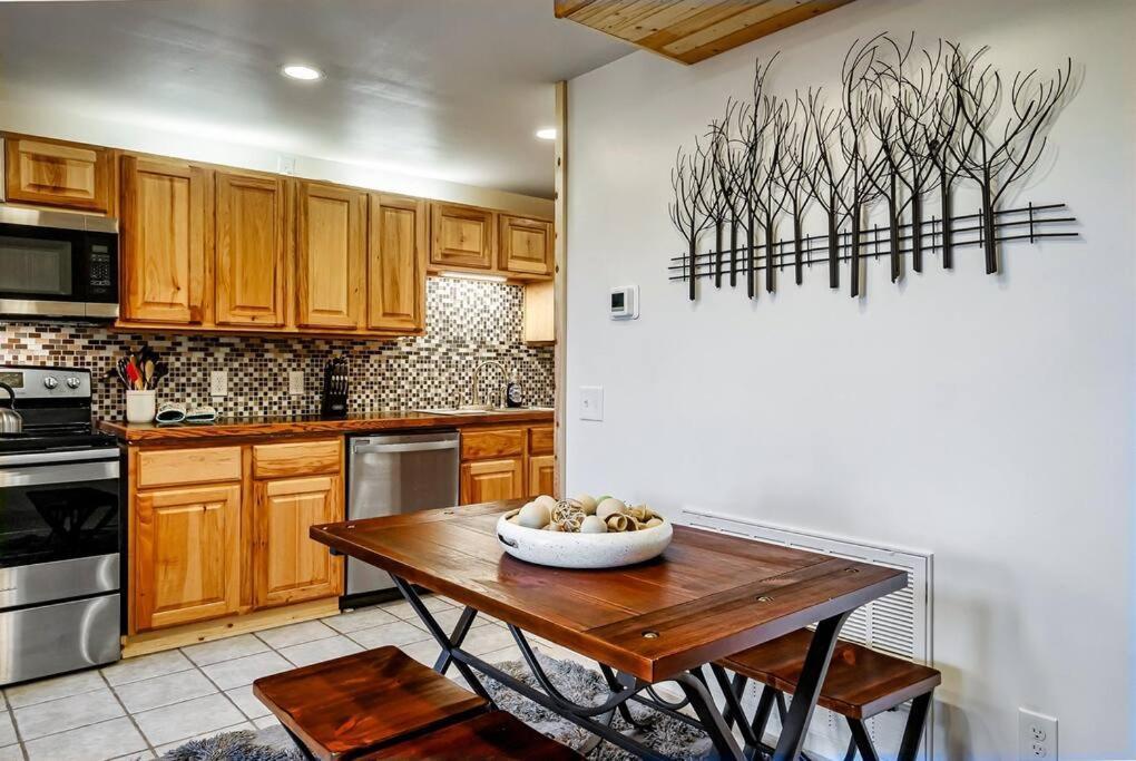 Secluded Mtn View New! 10 Mins To Gatlinburg Or Park Villa Eksteriør billede